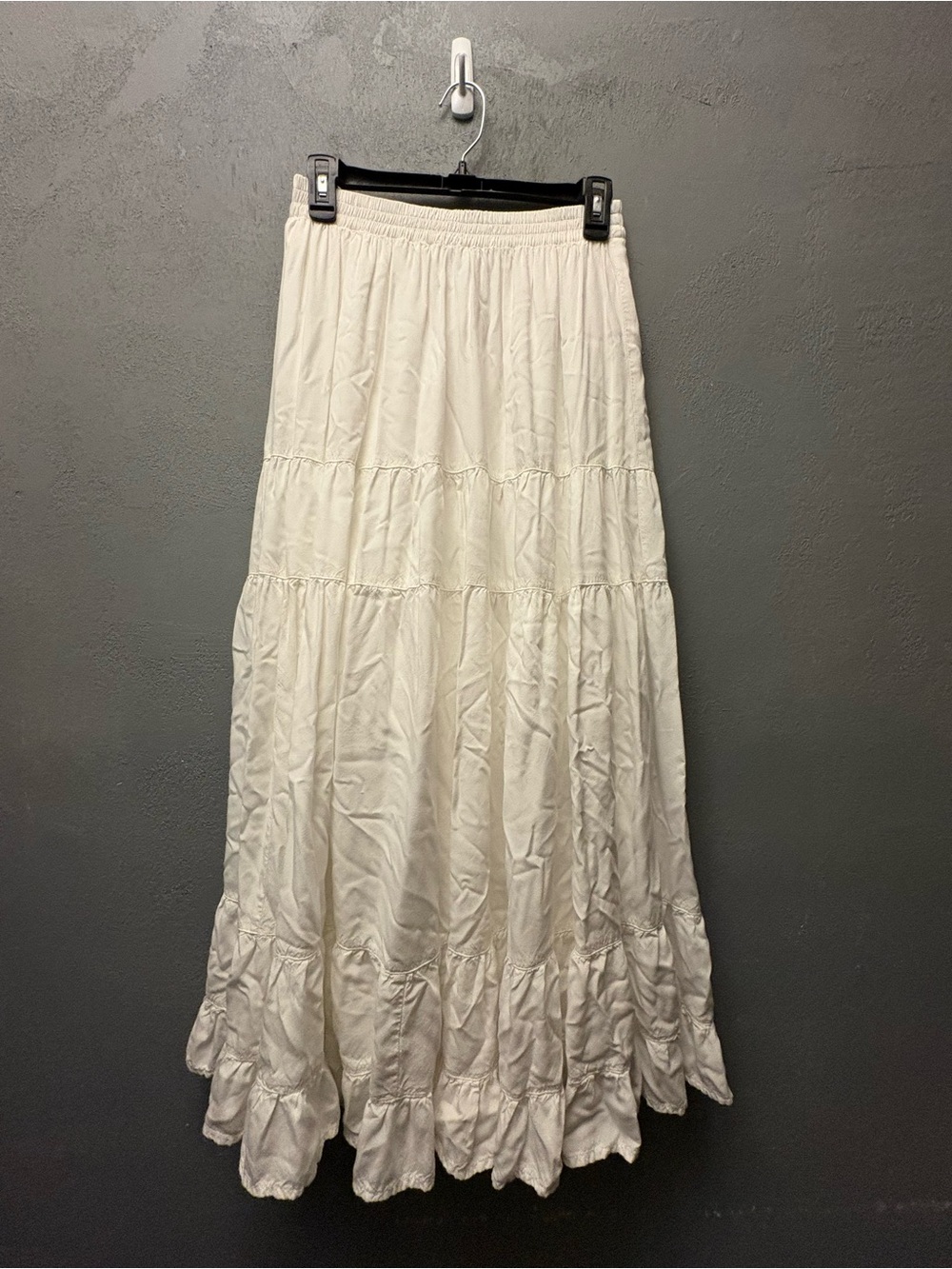 American Eagle Outfitters Cream Tiered Maxi Skirt